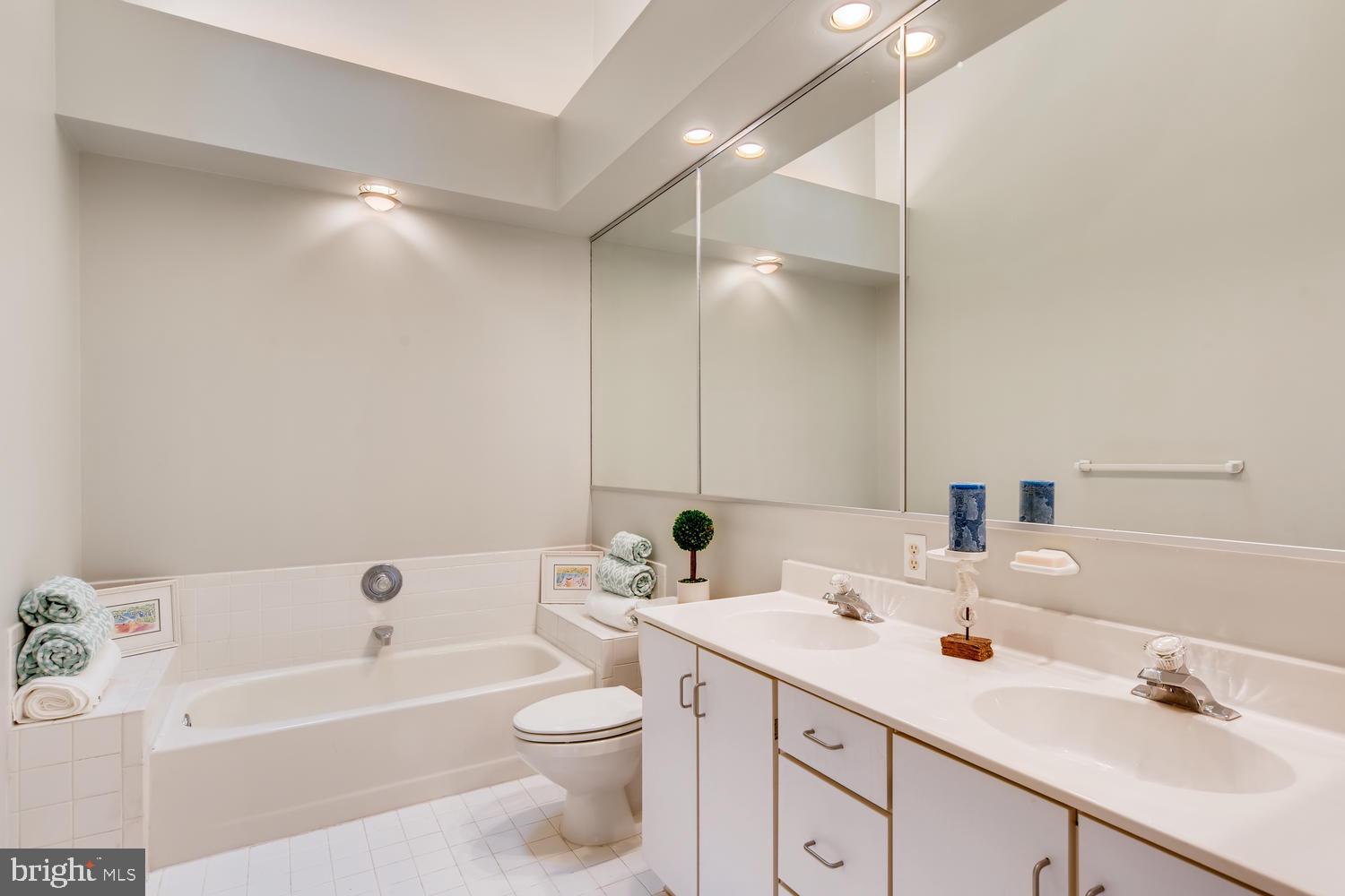 512 Kinsale Road Lutherville-Timonium, MD 21093 - Photo 17 of 37 Master bath with double vanity