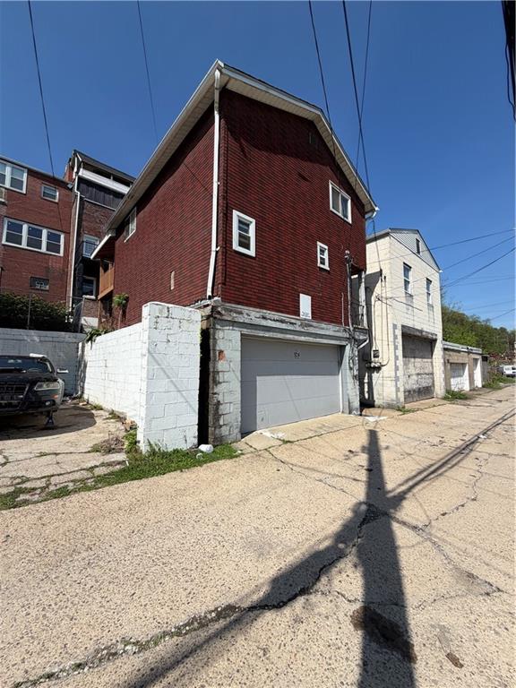 924 Island Avenue McKees Rocks, PA 15136 - Photo 27 of 29 a front view of a house with a yard