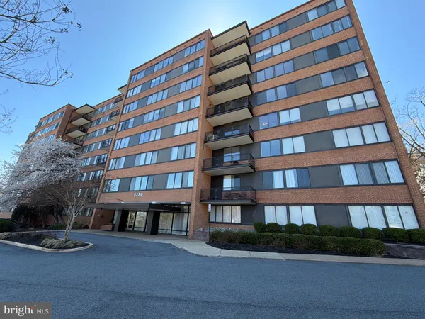 $2,400 | 4390 Lorcom Lane, Unit 404, Arlington, VA 22207
