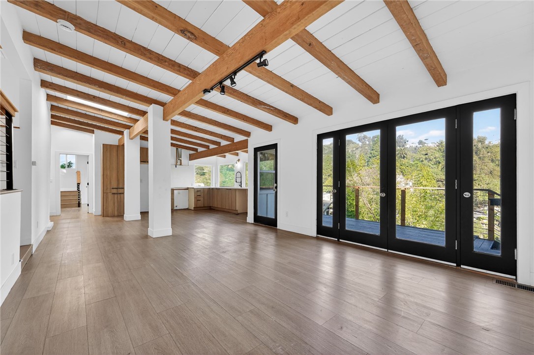 6324 Grape Place Los Angeles, CA 90068 - Photo 13 of 40