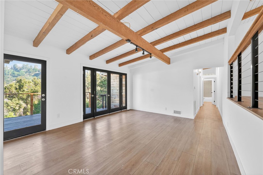 6324 Grape Place Los Angeles, CA 90068 - Photo 14 of 40