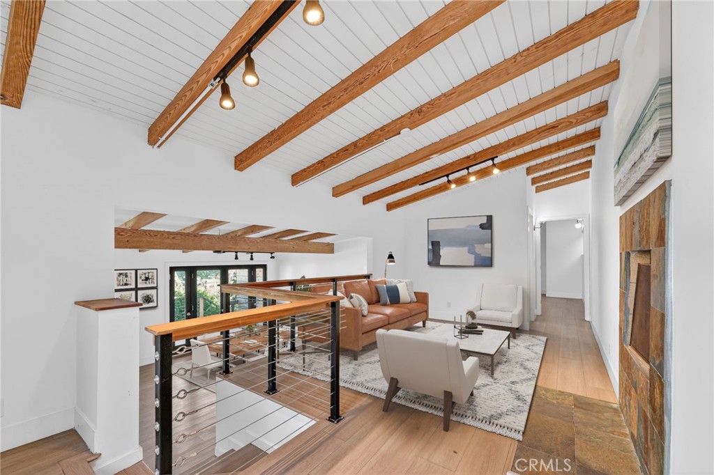 6324 Grape Place Los Angeles, CA 90068 - Photo 17 of 40