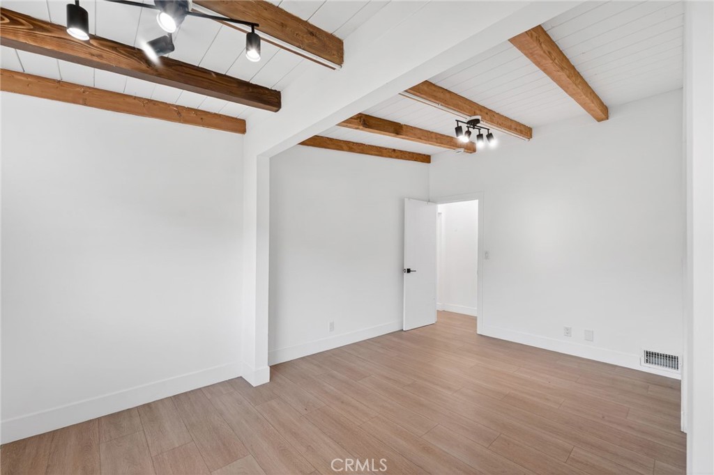 6324 Grape Place Los Angeles, CA 90068 - Photo 20 of 40