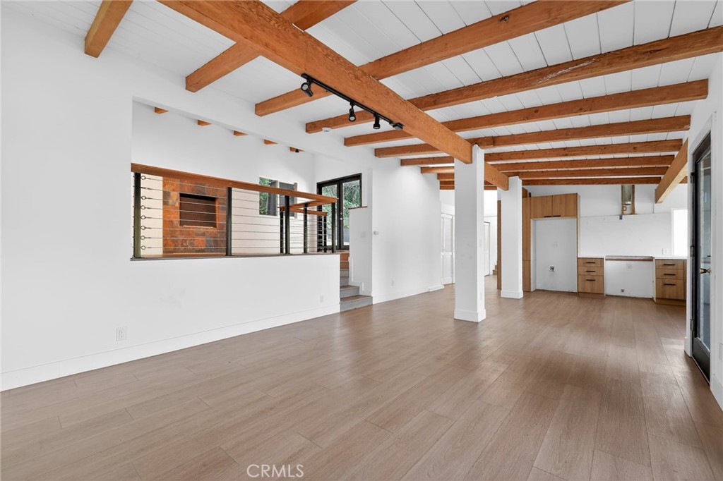 6324 Grape Place Los Angeles, CA 90068 - Photo 8 of 40