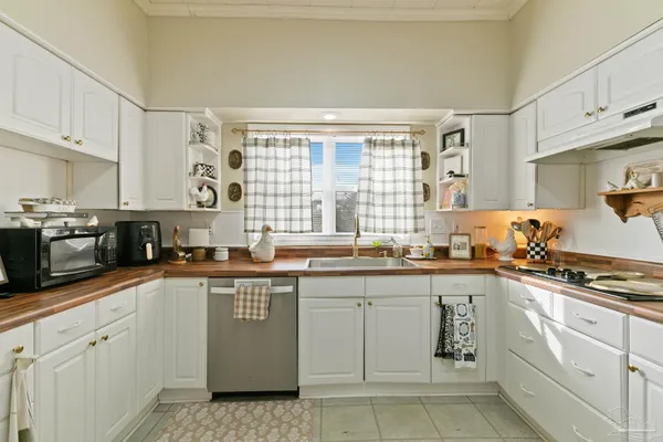 $209,000 | 1705 Poplar Street, Flomaton, AL 36441