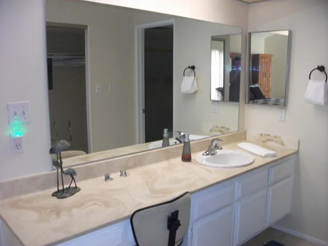 $4,250 | 49181 Eisenhower Drive, Indio, CA 92201