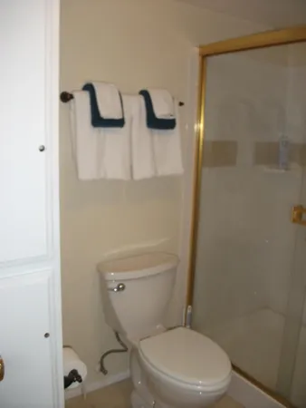 $4,250 | 49181 Eisenhower Drive, Indio, CA 92201