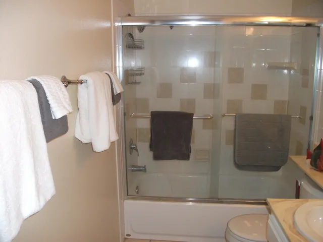 $4,250 | 49181 Eisenhower Drive, Indio, CA 92201