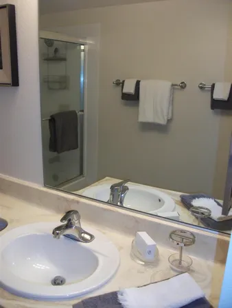 $4,250 | 49181 Eisenhower Drive, Indio, CA 92201