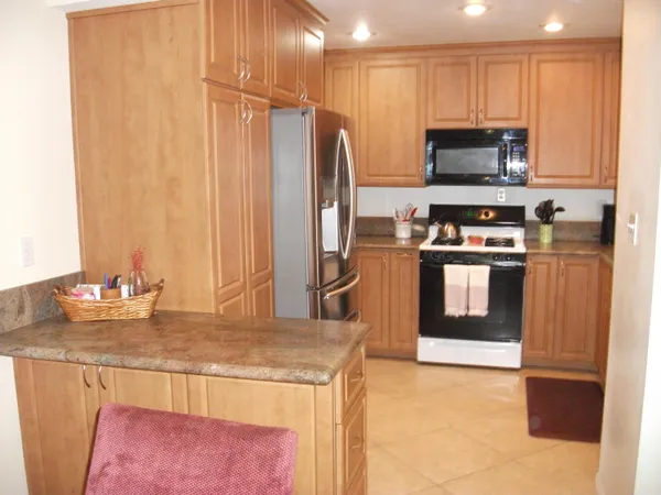 $4,250 | 49181 Eisenhower Drive, Indio, CA 92201