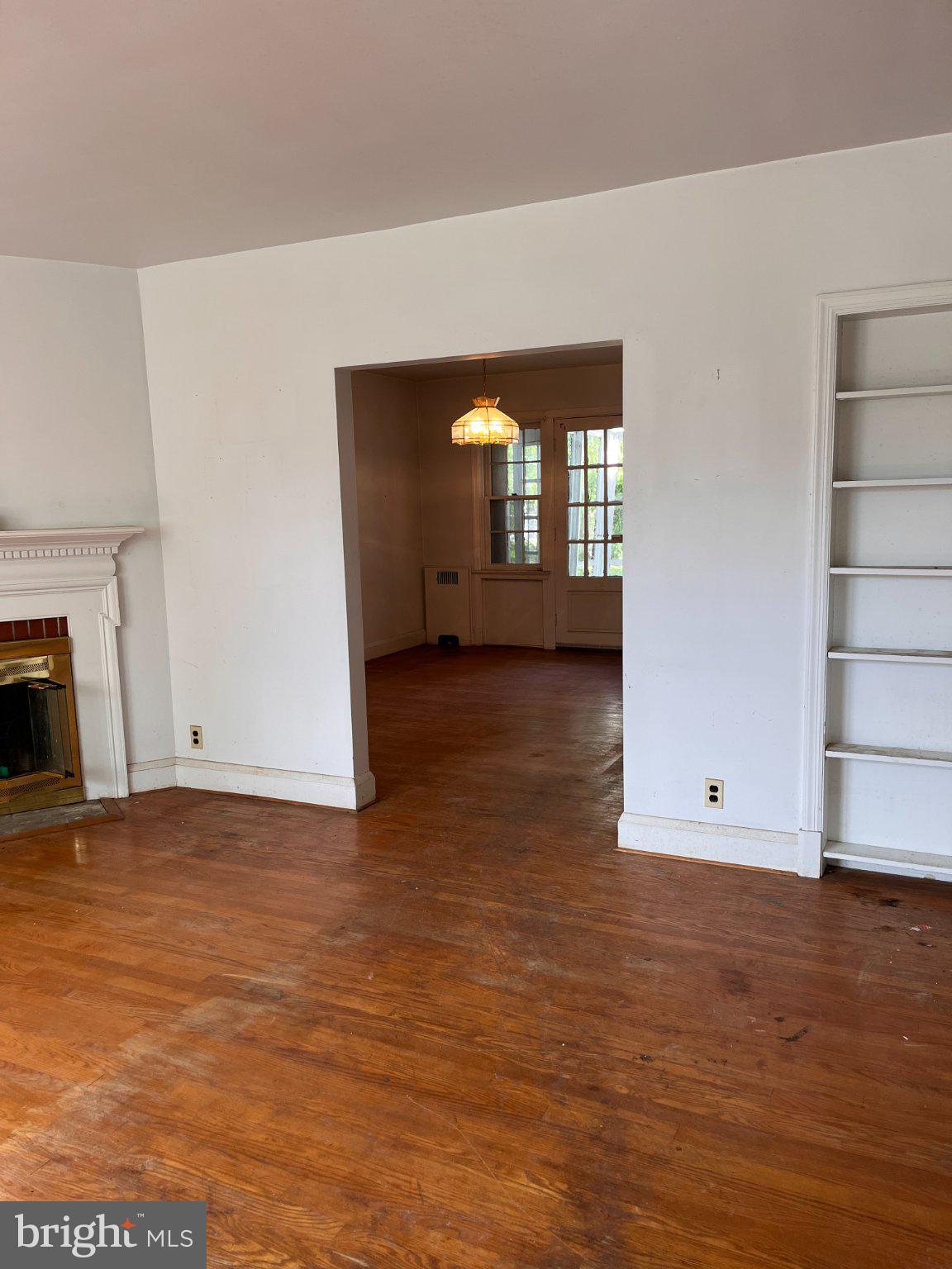 5906 Ayleshire Road Baltimore, MD 21239 - Photo 8 of 41 Living room opens to the to Dining room.