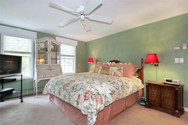 4 Sidney Road Sturbridge, MA 01566 - Photo 18 of 30