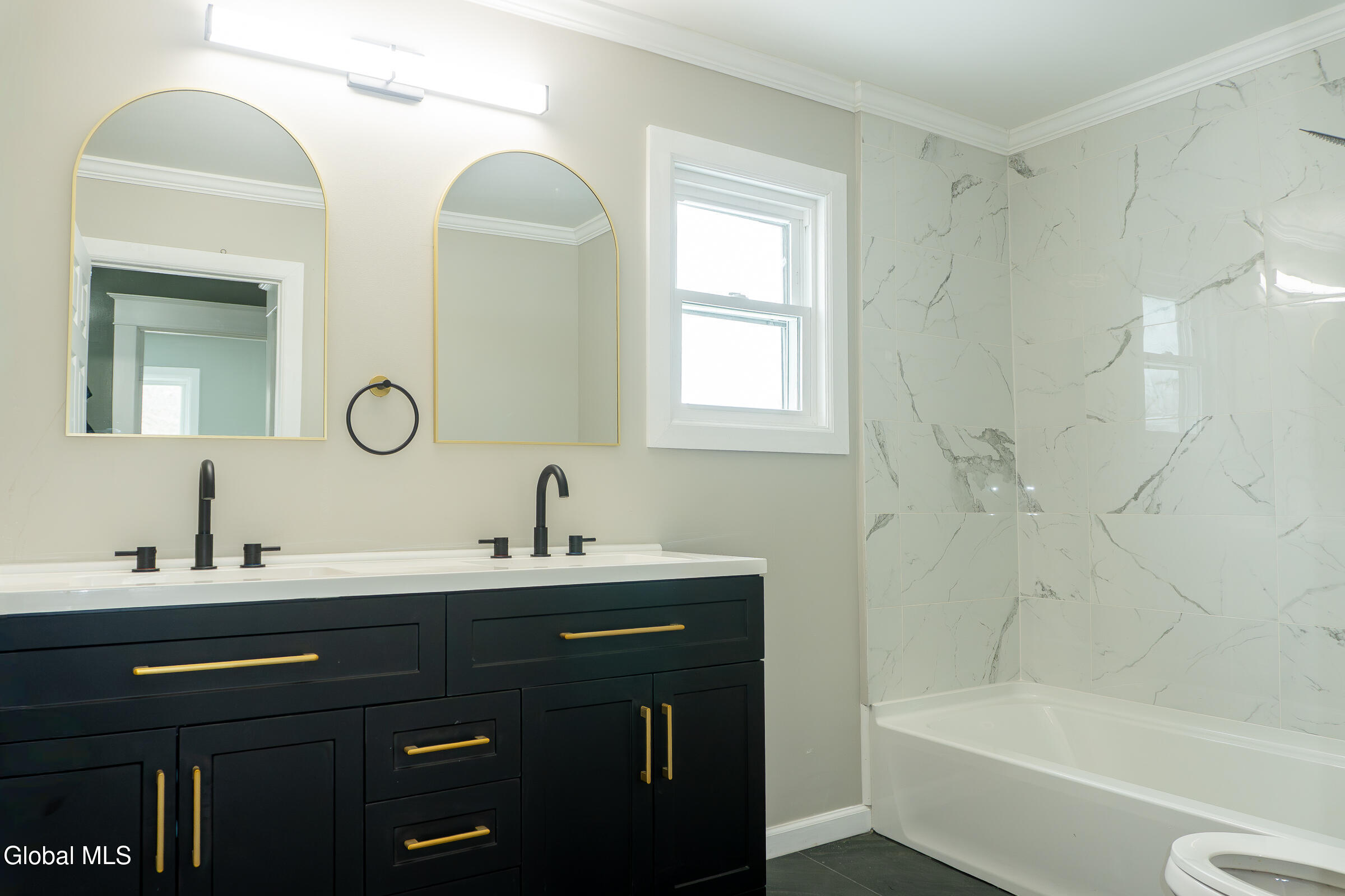 126 Manchester Road Schenectady, NY 12304 - Photo 23 of 39 23