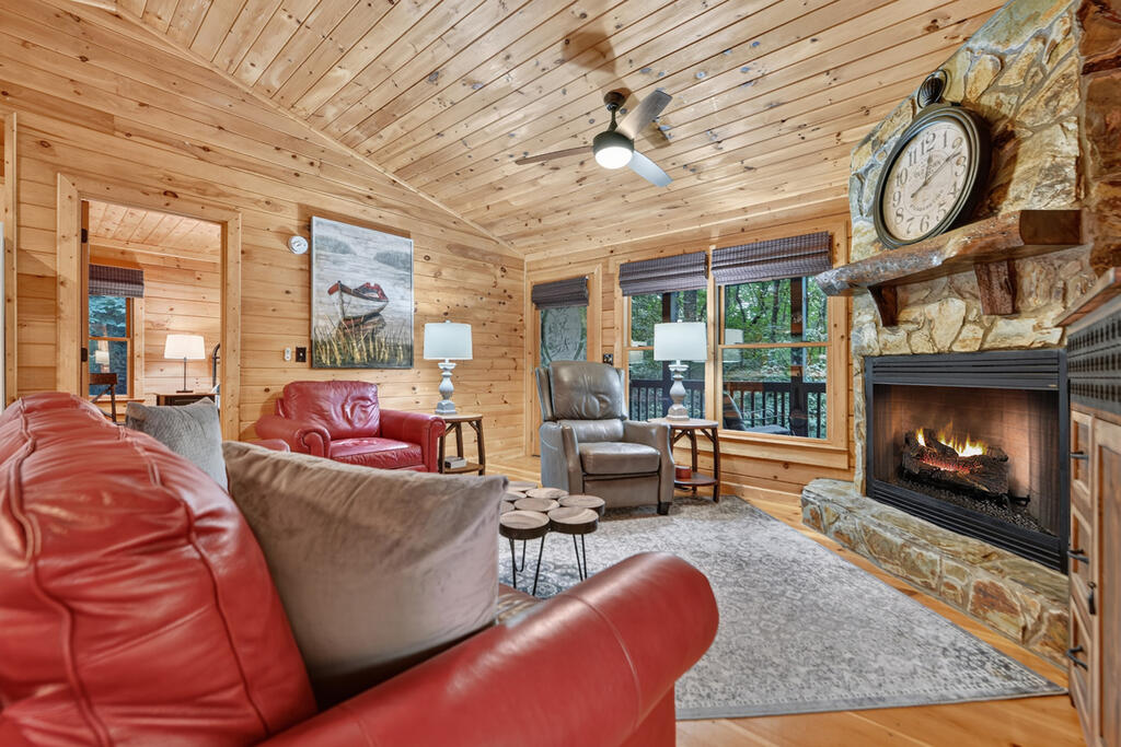234 Holly Hollow Road Blue Ridge, GA 30513 - Photo 11 of 34 Gallery Image 11