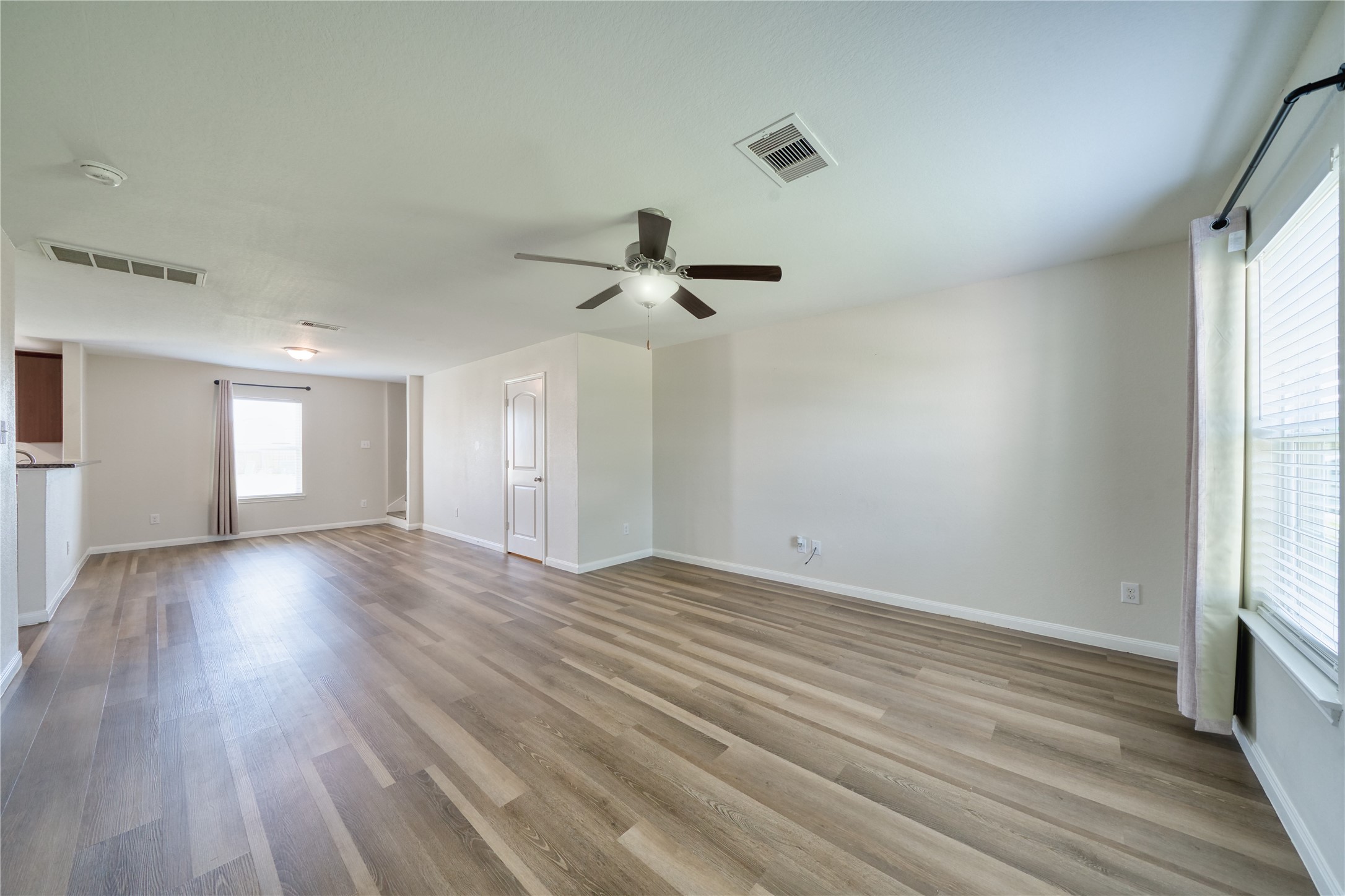 5735 Rainbow Rd. Cove, TX 77523 - Photo 4 of 22