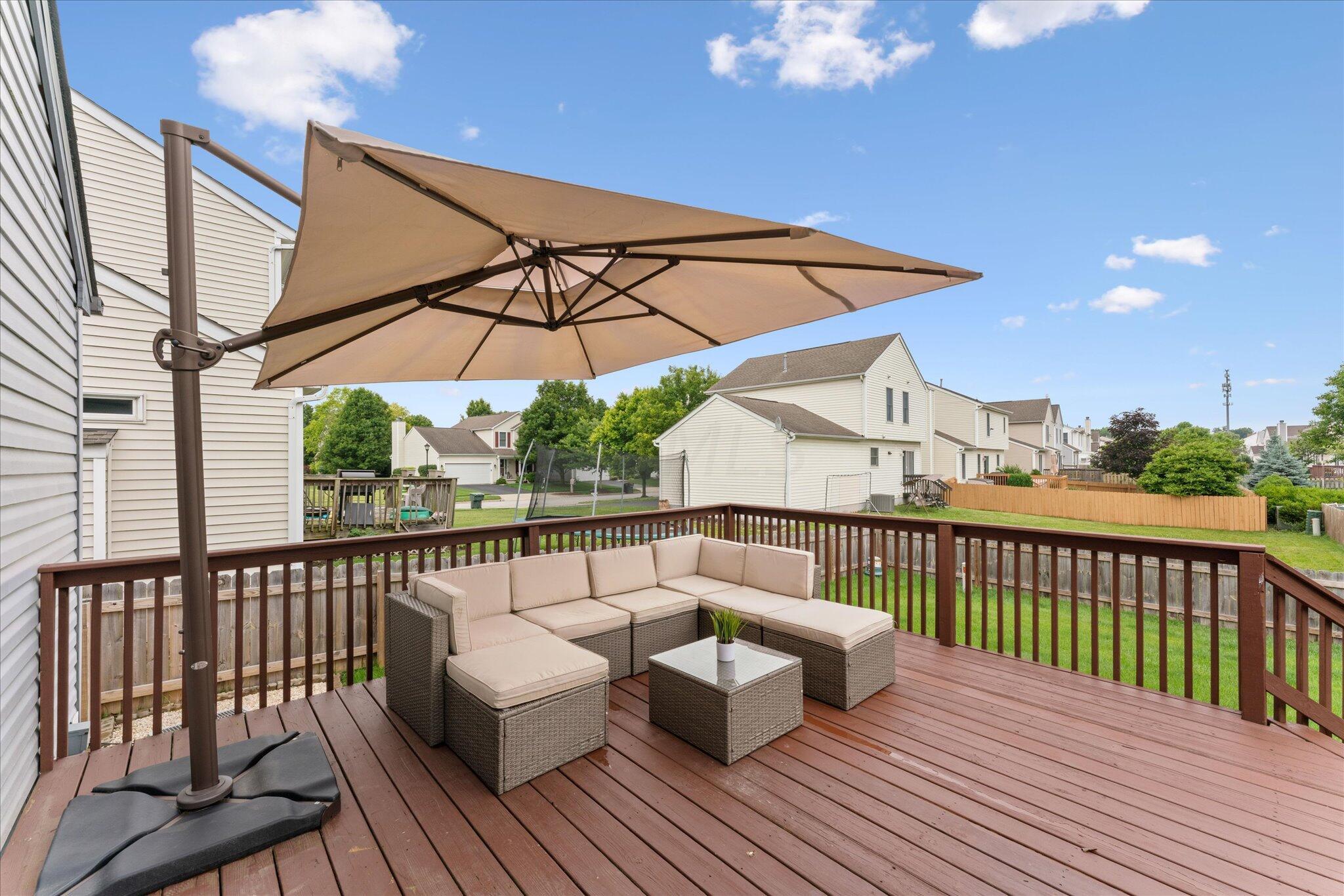 516 Cricket Run Road Lewis Center, OH 43035 - Photo 36 of 39 Spacious Deck