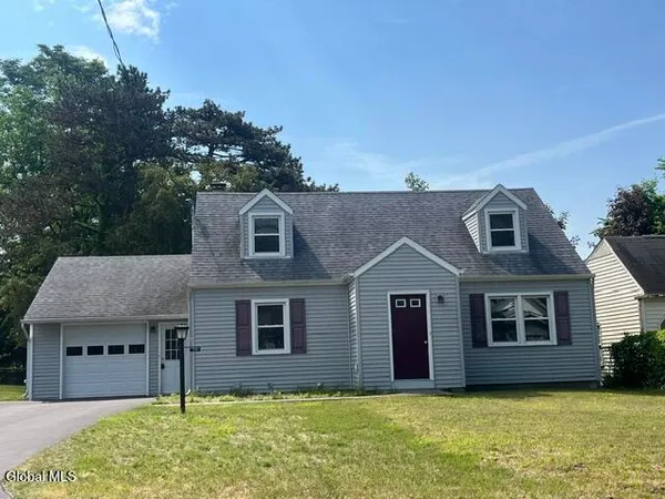 $349,900 | 134 Osborne Road, Colonie, NY 12205