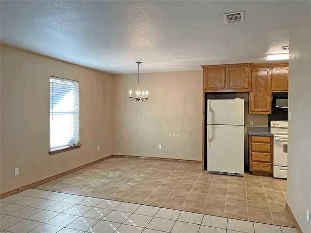 $1,650 | 3120 Conveyor Drive, Joshua, TX 76058