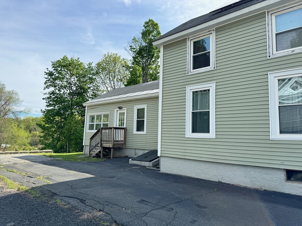 119 Shelburne Road Greenfield, MA 01301 - Photo 4 of 36 Gallery Image 4