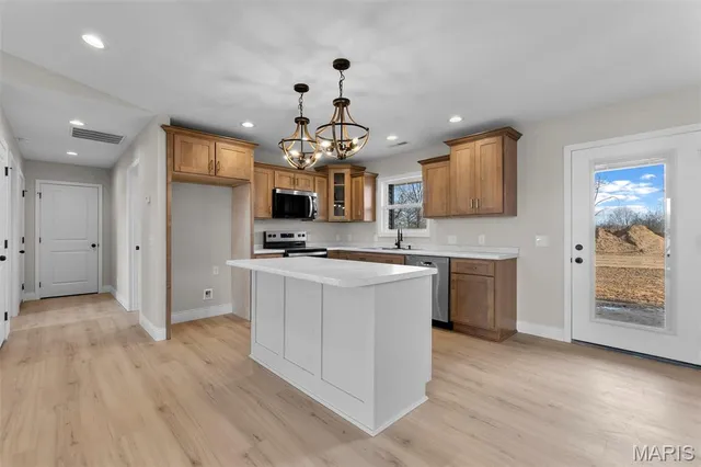 $235,750 | 13 Perry Drive, Benton, MO 63736