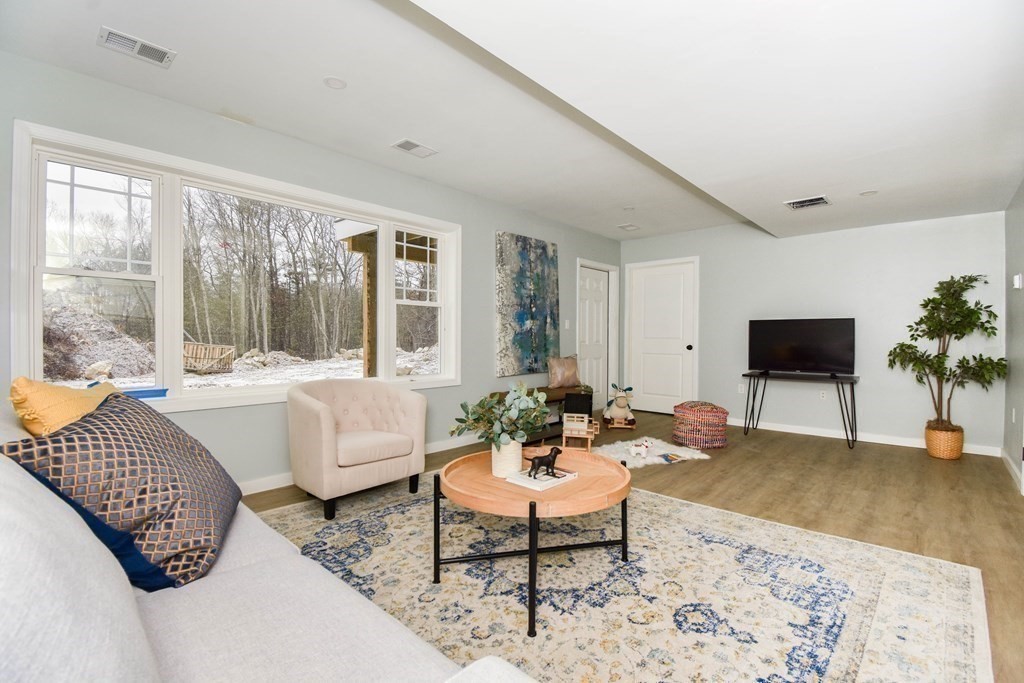 16 Jackson Road, Unit 16 North Chelmsford, MA 01863 - Photo 4 of 30 Gallery Image 4