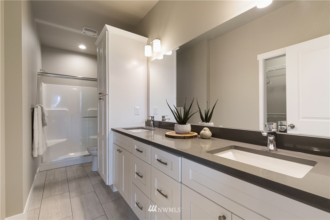6933 Red Ridge Drive, Unit B Lynden, WA 98264 - Photo 18 of 31 Gallery Image 18