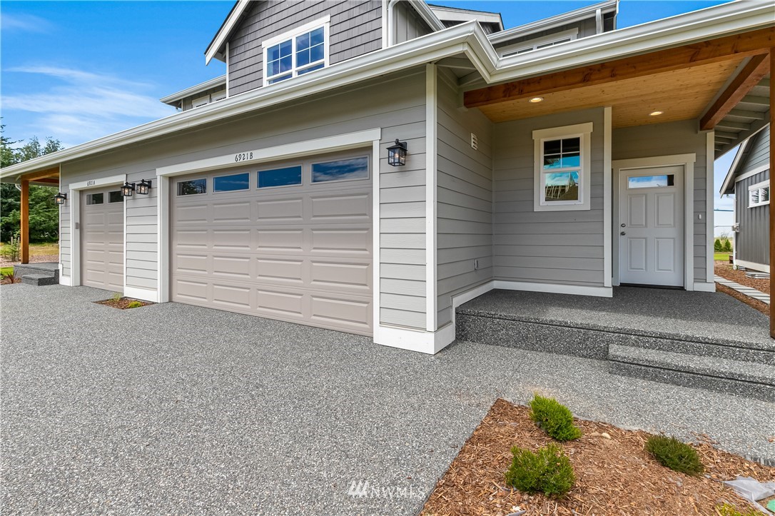 6933 Red Ridge Drive, Unit B Lynden, WA 98264 - Photo 3 of 31 Gallery Image 3