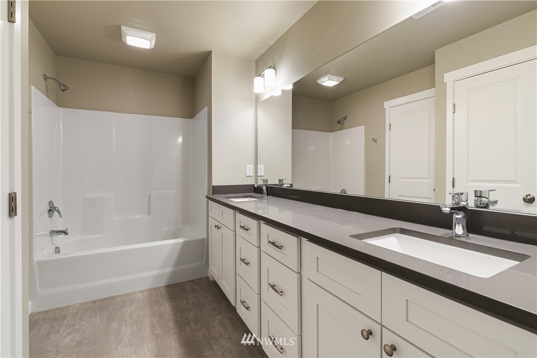 6933 Red Ridge Drive, Unit B Lynden, WA 98264 - Photo 27 of 31 Gallery Image 27