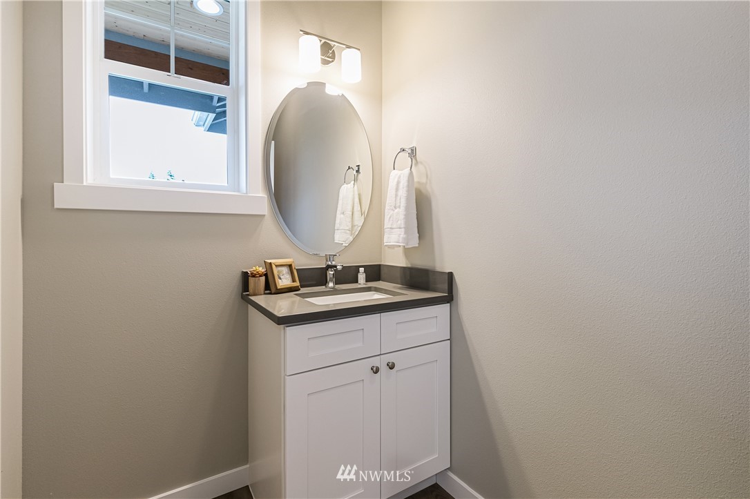 6933 Red Ridge Drive, Unit B Lynden, WA 98264 - Photo 4 of 31 Gallery Image 4
