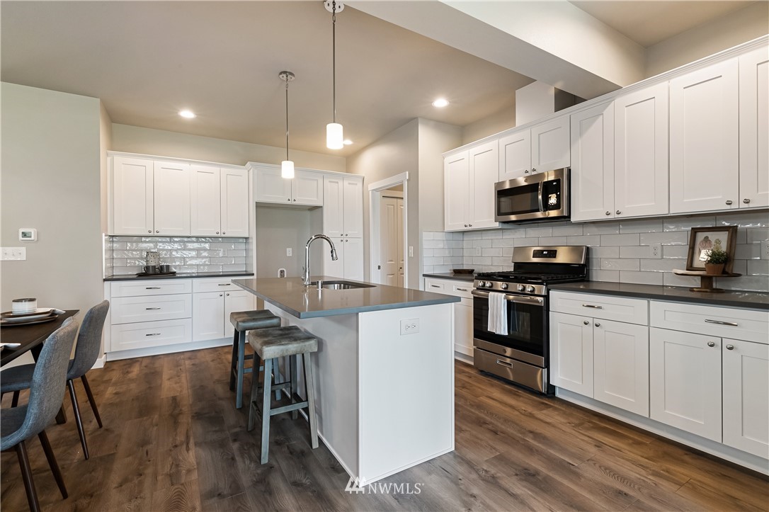 6933 Red Ridge Drive, Unit B Lynden, WA 98264 - Photo 8 of 31 Gallery Image 8