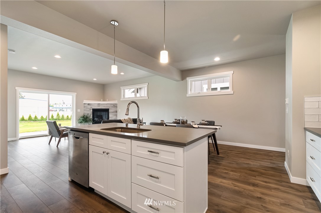 6933 Red Ridge Drive, Unit B Lynden, WA 98264 - Photo 10 of 31 Gallery Image 10