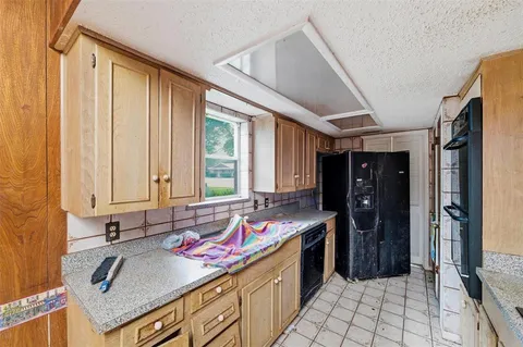 $150,000 | 829 Ray Andra Drive, DeSoto, TX 75115