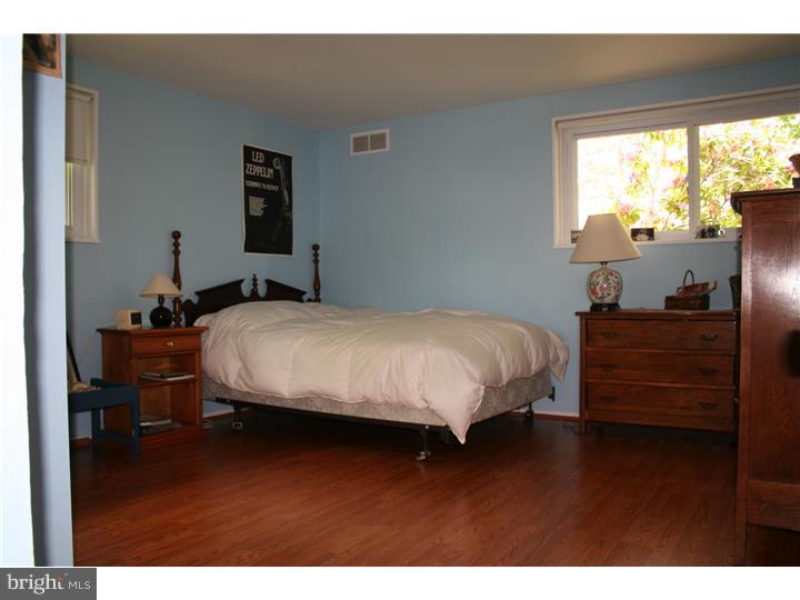 265 Ellis Road Havertown, PA 19083 - Photo 14 of 21 Bedroom 2