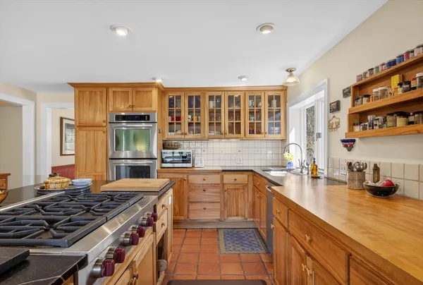 $2,500,000 | 225 Lowell Street, Carlisle, MA 01741