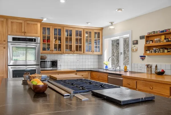 $2,500,000 | 225 Lowell Street, Carlisle, MA 01741