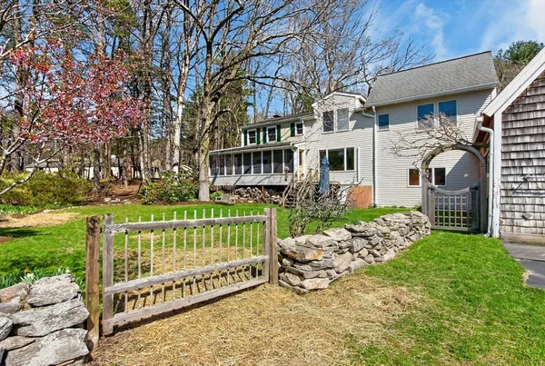$2,500,000 | 225 Lowell Street, Carlisle, MA 01741