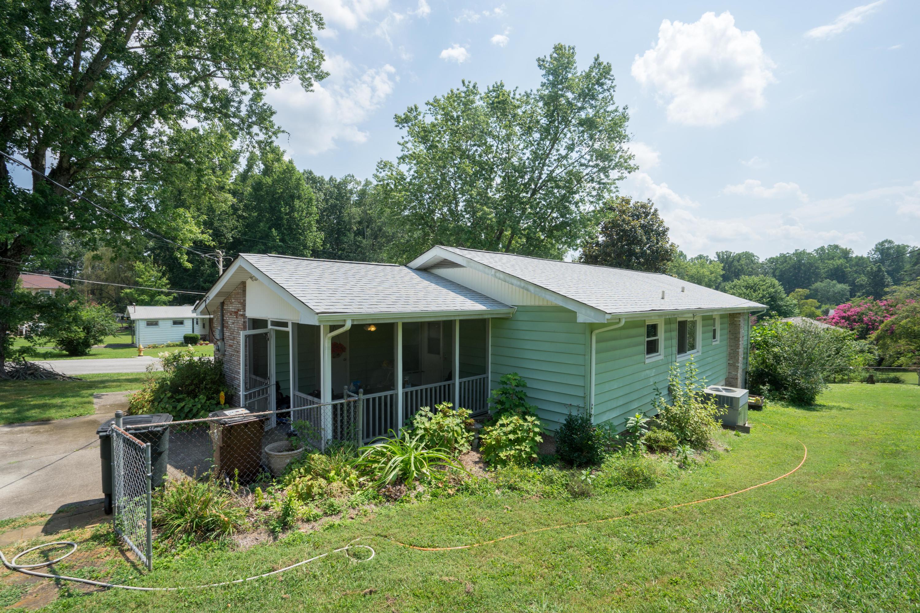 100 Wayside Road Oak Ridge, TN 37830 - Photo 18 of 20 DSC09959