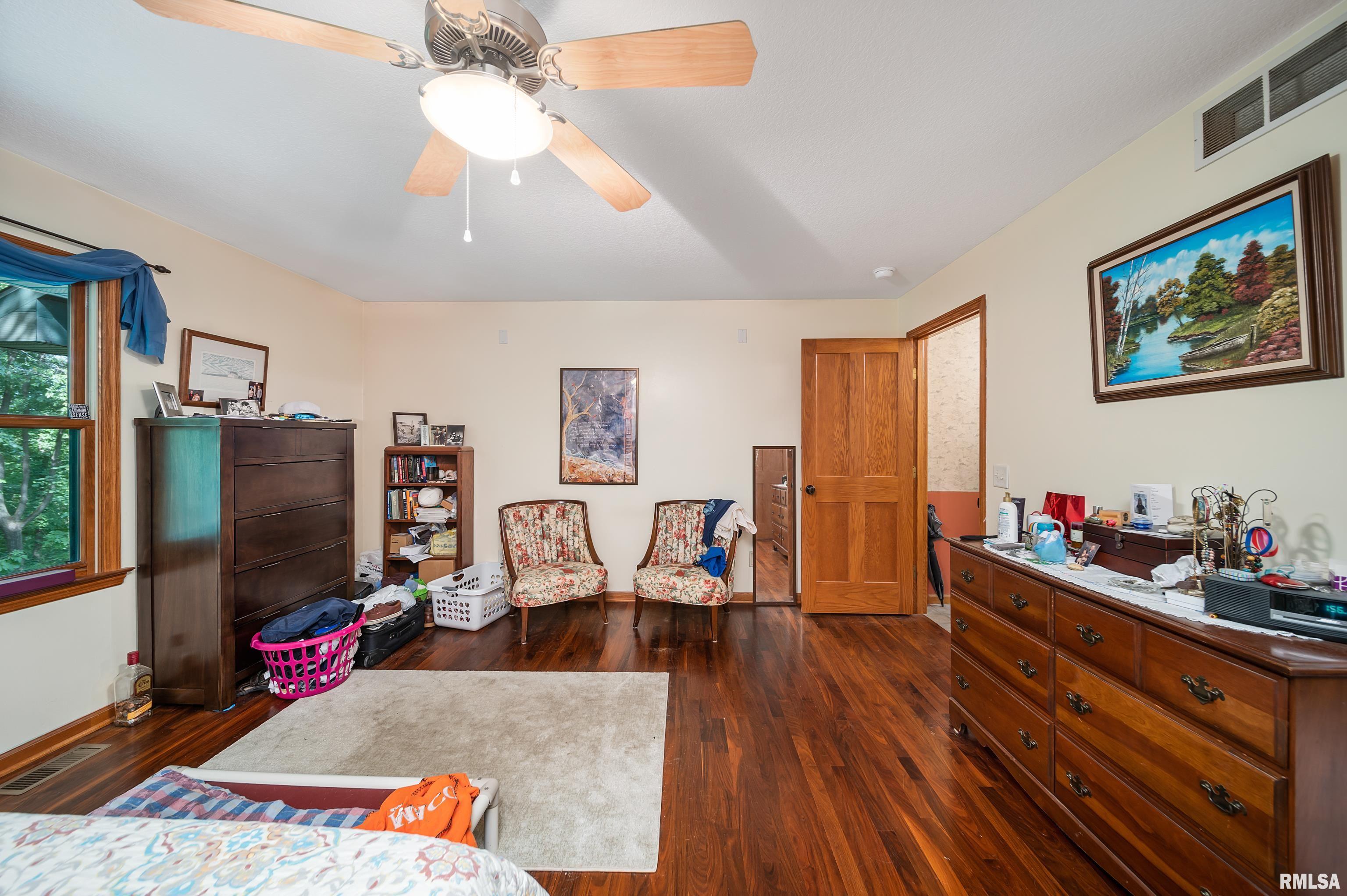 9909 132nd St Court West Taylor Ridge, IL 61284 - Photo 11 of 29 Gallery Image 11