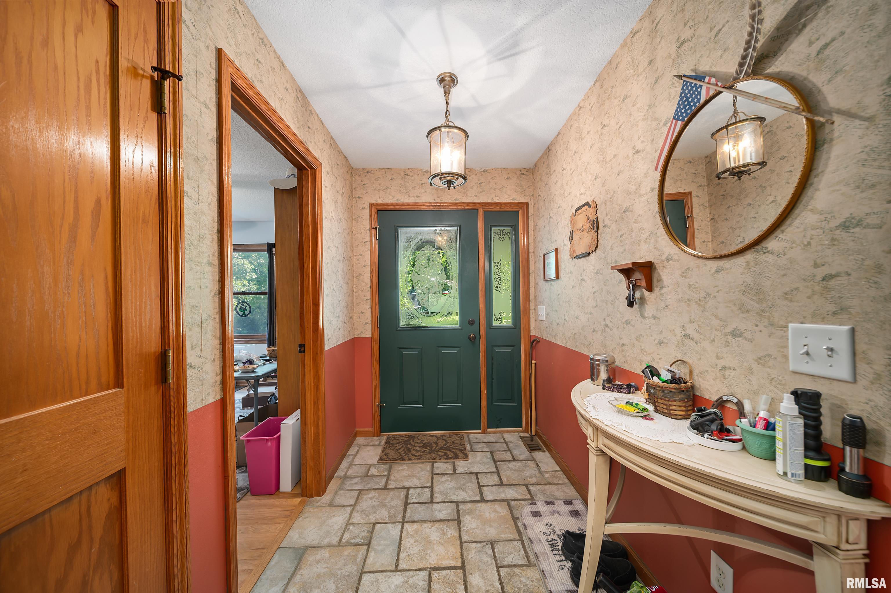 9909 132nd St Court West Taylor Ridge, IL 61284 - Photo 15 of 29 Gallery Image 15