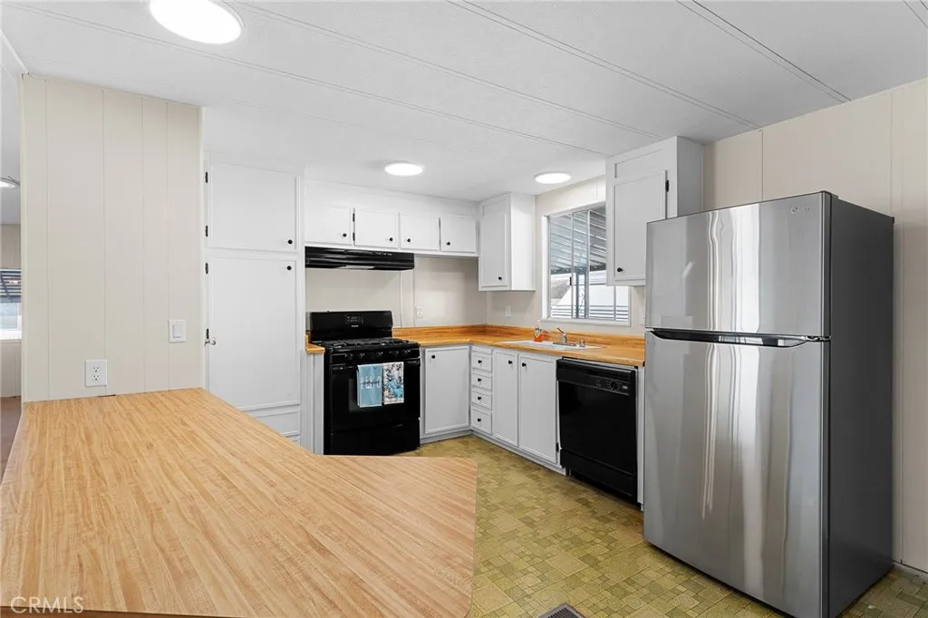 35218 Fir, Unit 30 Yucaipa, CA 92399 - Photo 17 of 41