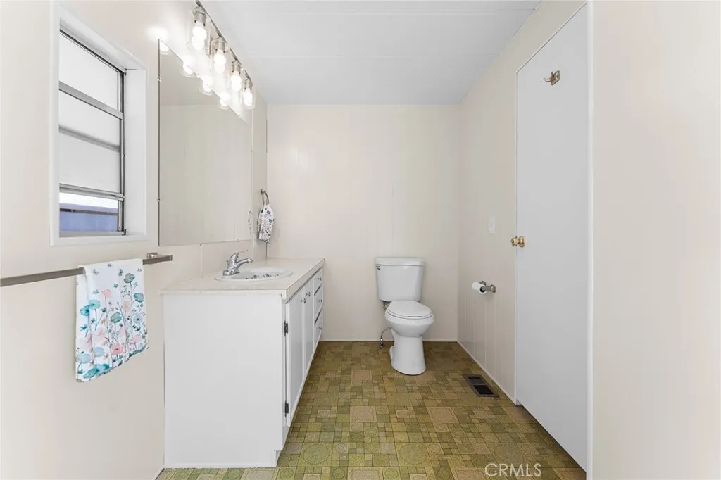 35218 Fir, Unit 30 Yucaipa, CA 92399 - Photo 29 of 41