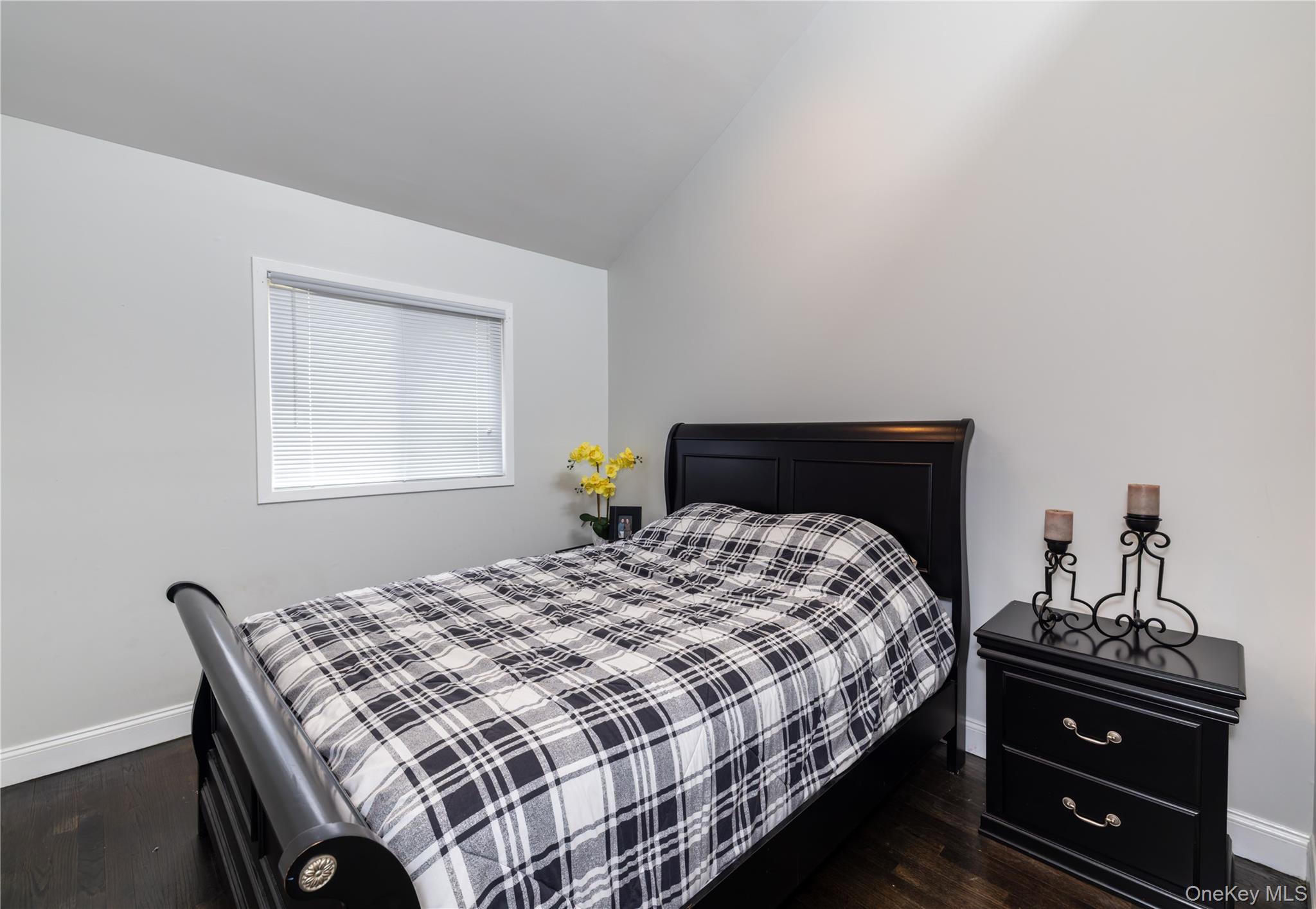 2590 Riverside Drive Wantagh, NY 11793 - Photo 13 of 27