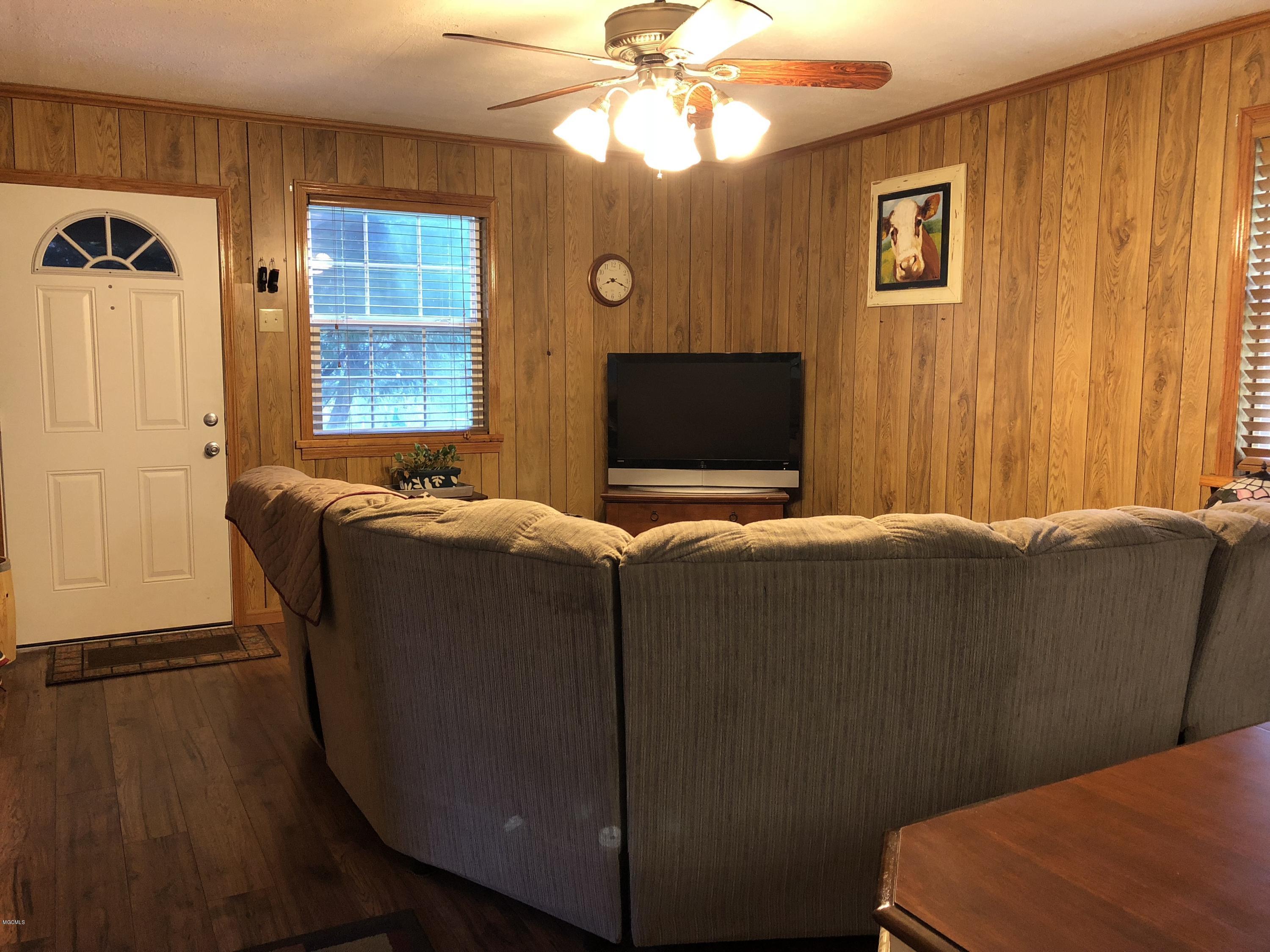 105 Pasture Road Perkinston, MS 39573 - Photo 4 of 26 105PRi