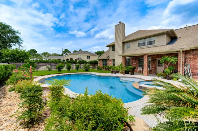 $500,000 | 18719 Glenn Haven Estates Drive, Spring, TX 77379