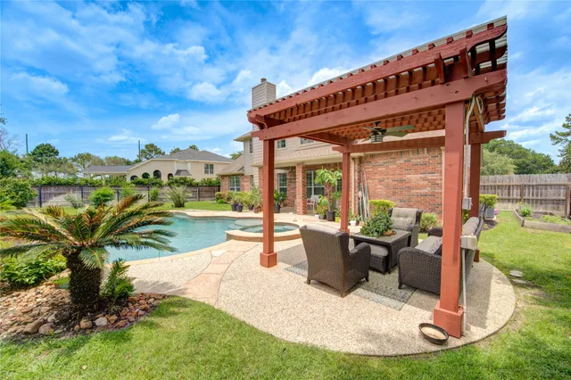 $500,000 | 18719 Glenn Haven Estates Drive, Spring, TX 77379