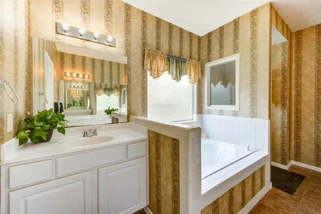 $500,000 | 18719 Glenn Haven Estates Drive, Spring, TX 77379