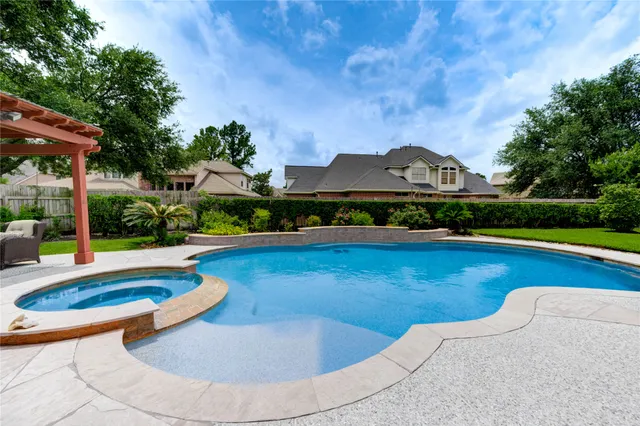 $500,000 | 18719 Glenn Haven Estates Drive, Spring, TX 77379