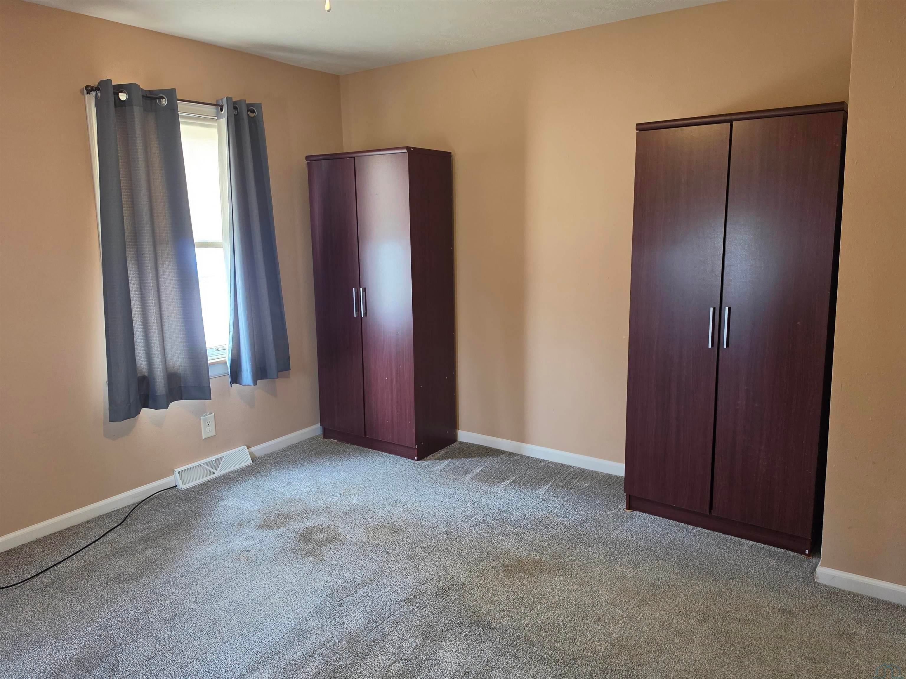 515 8th Avenue Sheldon, IA 51201 - Photo 15 of 38 Gallery Image 15