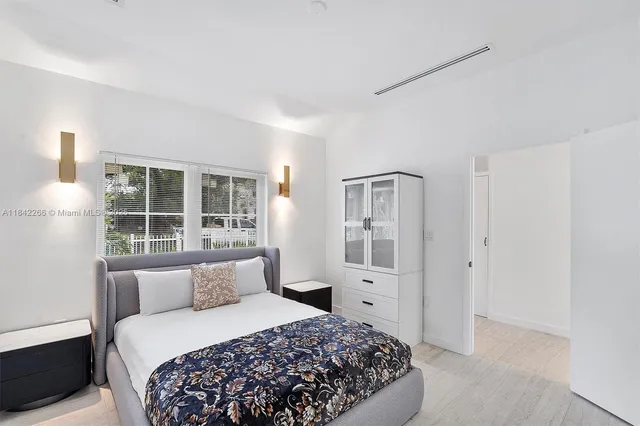 $15,000 | 58 Northeast 45th Street, Miami, FL 33137