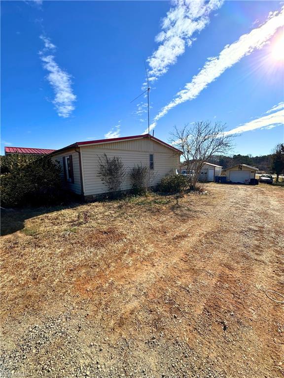458 Deadmon Road Mocksville, NC 27028 - Photo 4 of 9 Gallery Image 4